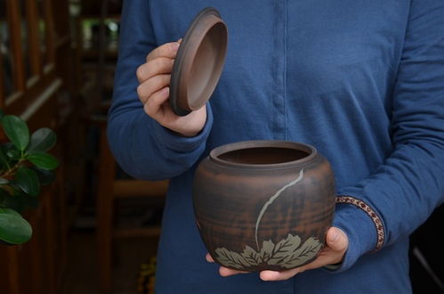趣拙之韵 将军紫陶罐与云南建水的朴坊拙陶艺术